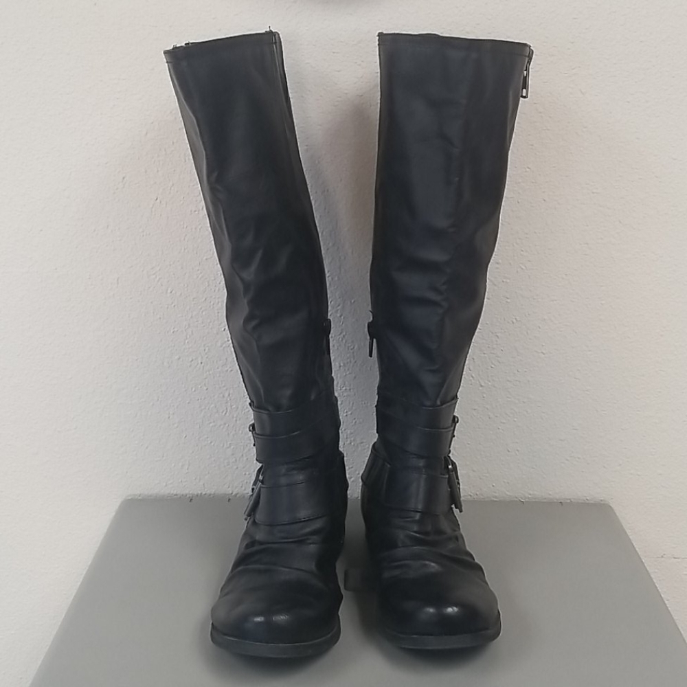 Carlos Santana boots